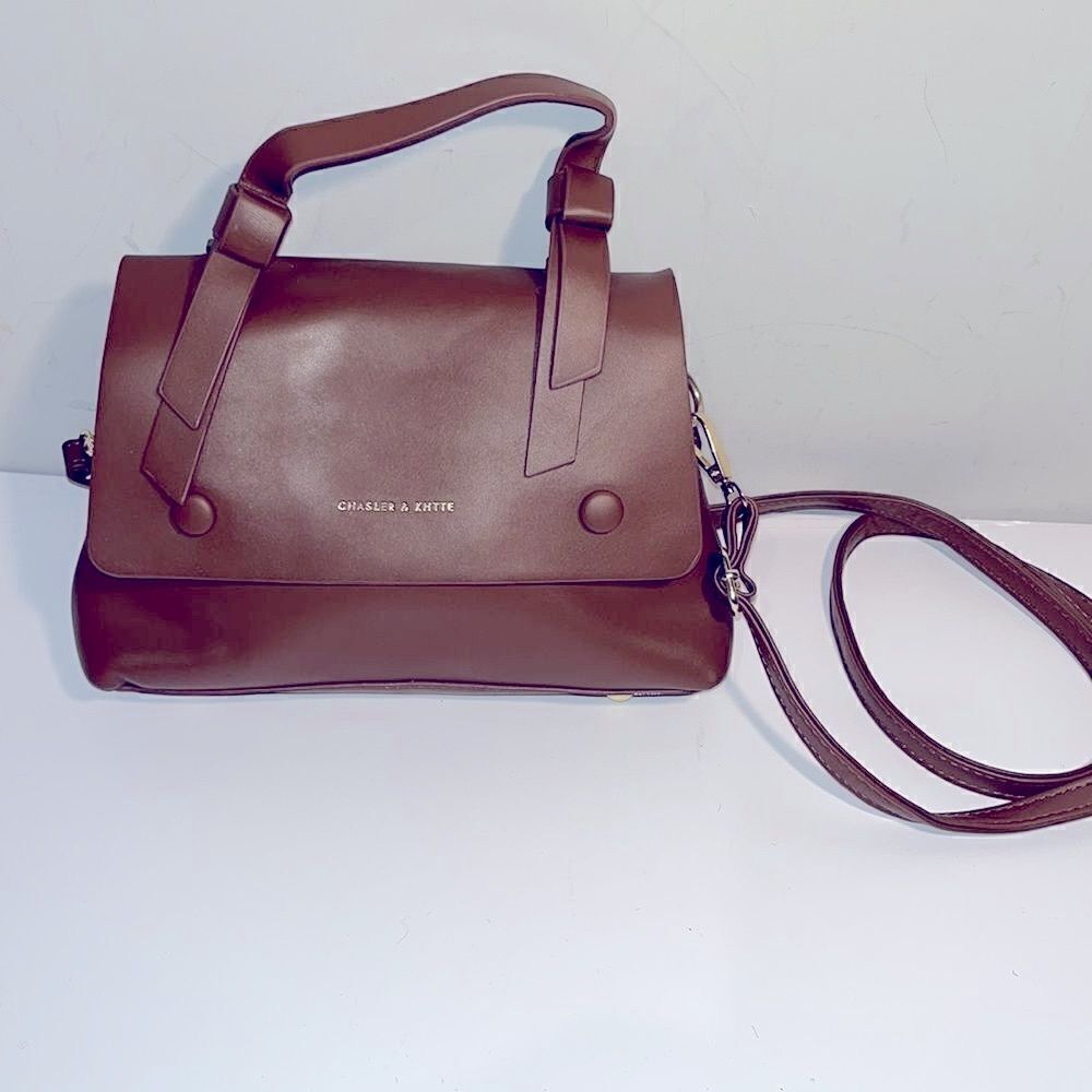 Nwot Chasler & khtte cute brown mini leather crossbody bag 10”x7”x23” strap.